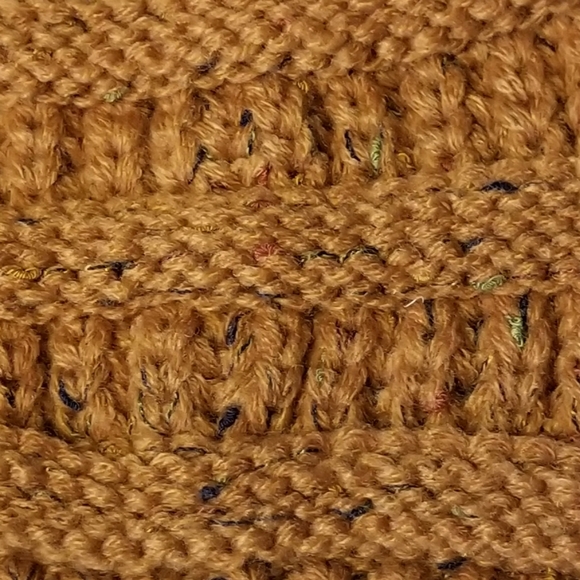 CC Beanie NWT In A Flecked Rust Color - Picture 5 of 8